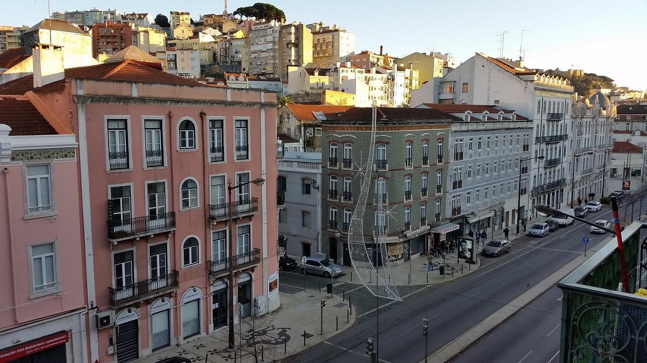 Hostal 15 *