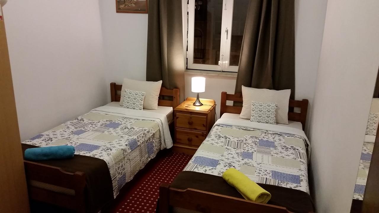 15 Hostel *